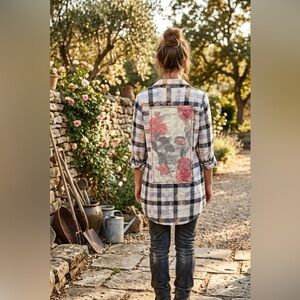 THE NU VINTAGE Patchwork / Skull / Flowers / NWOT / Medium /